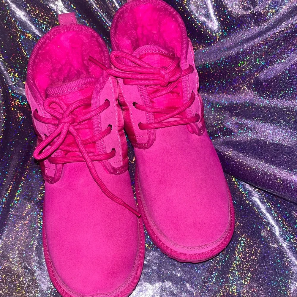 UGG Child Neumel Pink Chukka Boot